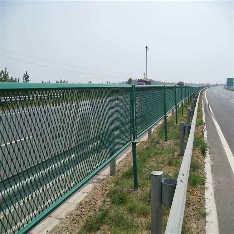 高速公路隔離柵圖片3