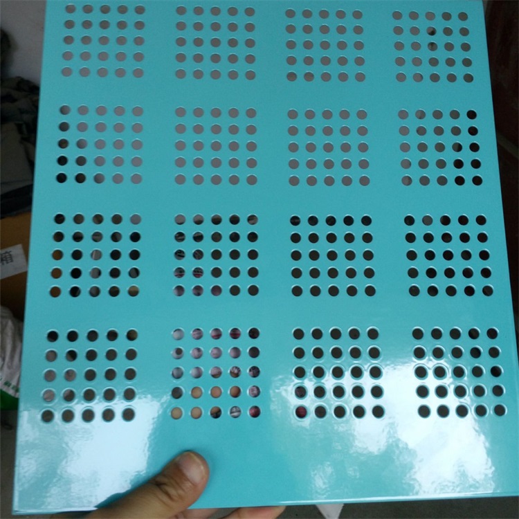 工地沖孔圍欄圖片1