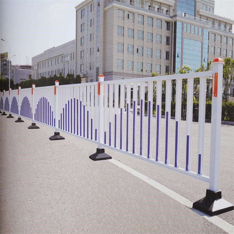 道路分隔帶護(hù)欄圖片3