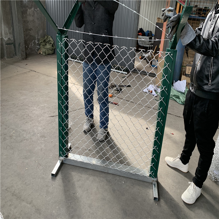鋁包鋼機場鋼筋網(wǎng)圍界圖片3
